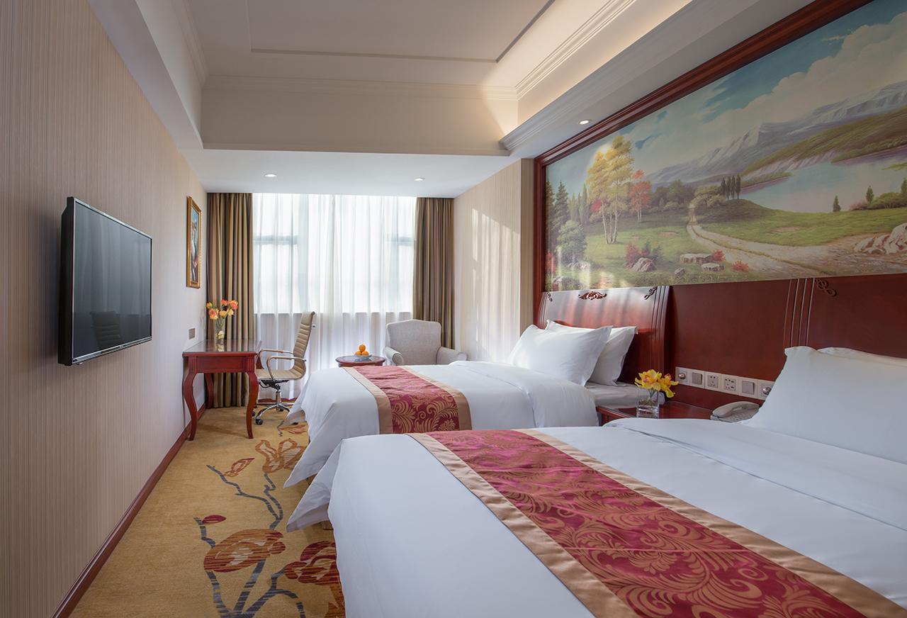 Vienna Hotel Zhongshan Guzhen Town Center Exterior photo